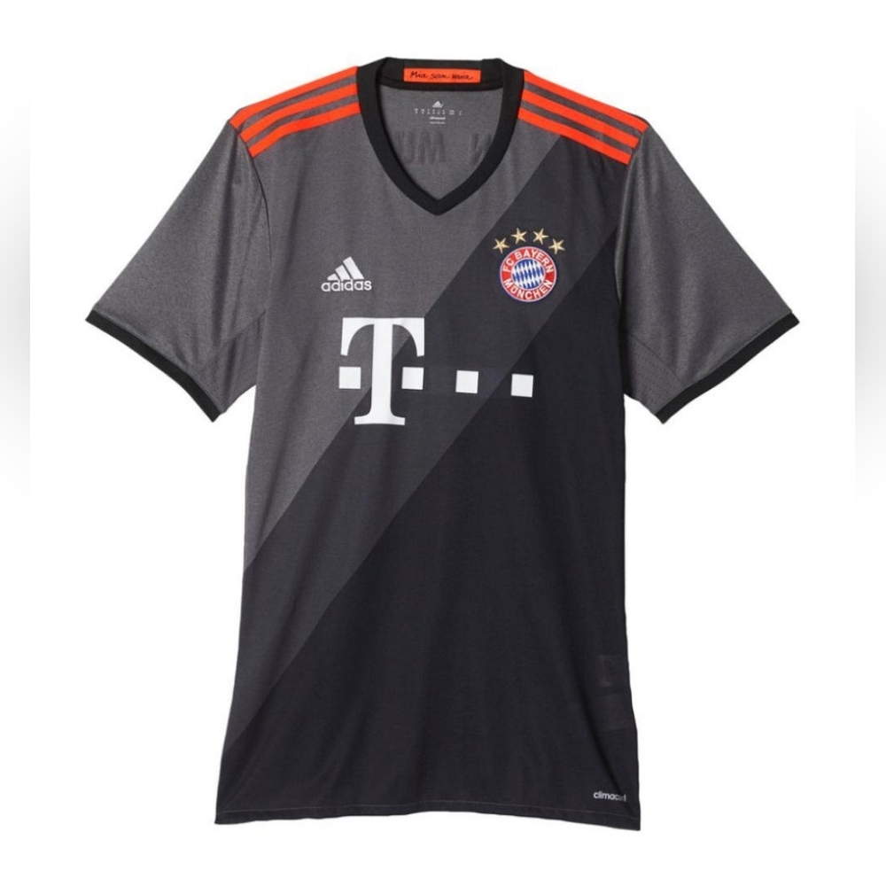 Bayern Munich Away Kit Youth XL